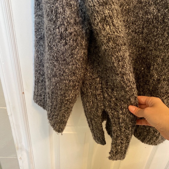 SOLD 🤩🤩 Oversized grey wool sweater Zara Small - Picture 3 of 5